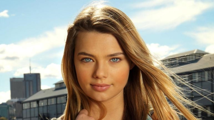 Indiana Evans Height, Weight, Age, Bio, Body Stats, Net Worth & Wiki