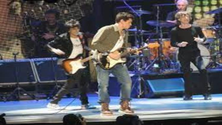John Mayer Height, Weight, Age, Bio, Body Stats, Net Worth & Wiki