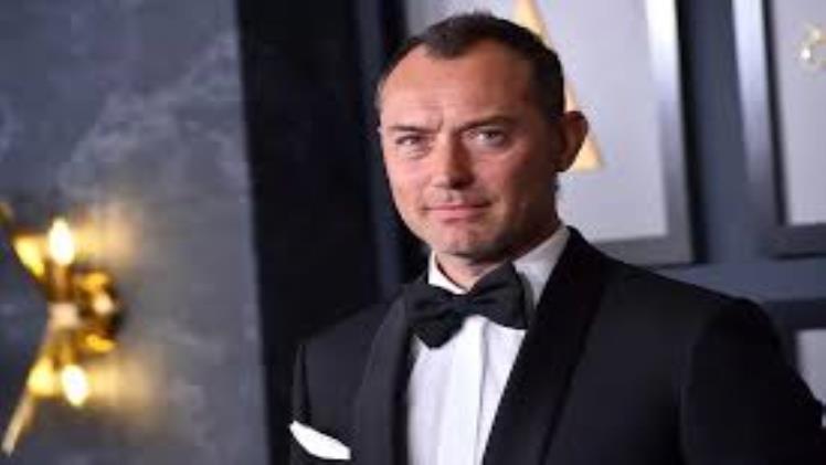 Jude Law Height, Weight, Age, Bio, Body Stats, Net Worth & Wiki