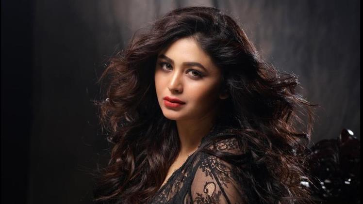 Ritabhari Chakraborty Height, Weight, Age, Bio, Body Stats, Net Worth & Wiki