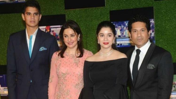 Sara Tendulkar Height, Weight, Age, Bio, Body Stats, Net Worth & Wiki