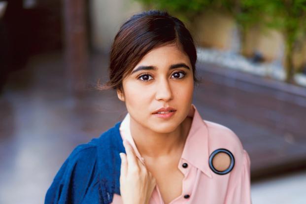 Shweta Tripathi Height, Weight, Age, Bio, Body Stats, Net Worth & Wiki