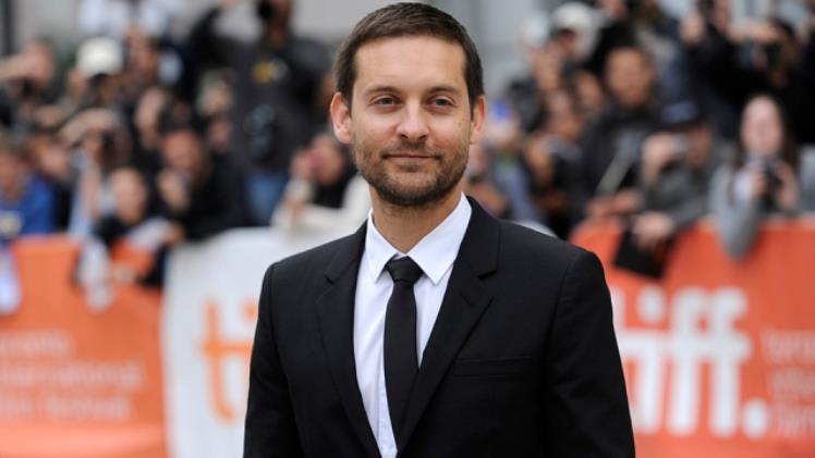 Tobey Maguire Height, Weight, Age, Bio, Body Stats, Net Worth & Wiki